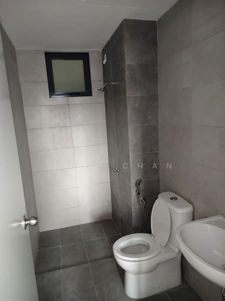 Servis Apartment untuk Dijual di M Astra - KINKI CHAN - Bathroom - PropertyGuru.com.my