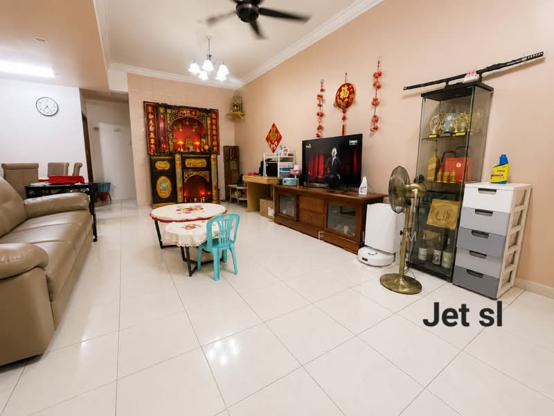 2-storey Terraced House for Sale in Taman Suria Pendamar (Pelabuhan Klang) - Stephanie Lim - Living Room - PropertyGuru.com.my
