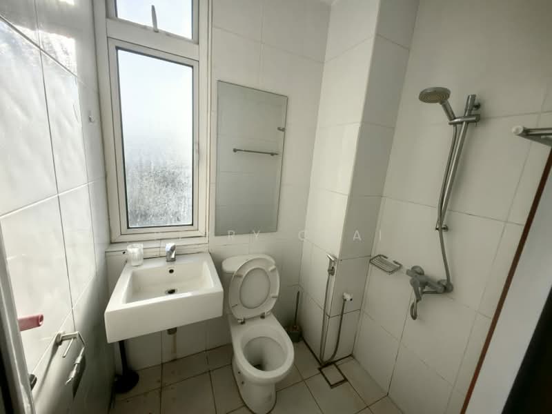 Kondominium untuk Disewa di Sri Putramas III / Royal Regent - Perry Chai - Bathroom - PropertyGuru.com.my