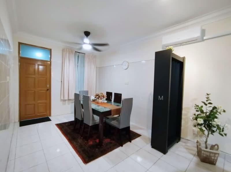 Rumah Teres 2.5 Tingkat untuk Dijual di Taman Sutera (Johor Bahru) - Alexius Lim - Dining Room - PropertyGuru.com.my