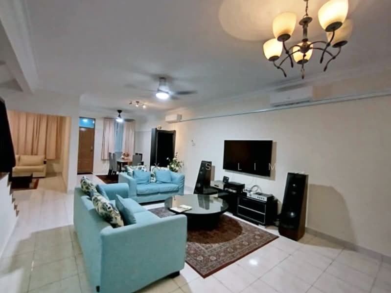 Rumah Teres 2.5 Tingkat untuk Dijual di Taman Sutera (Johor Bahru) - Alexius Lim - Living Room - PropertyGuru.com.my
