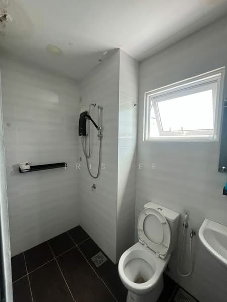 Condominium for Rent at Lavender Residences - Iris Lee - Bathroom - PropertyGuru.com.my