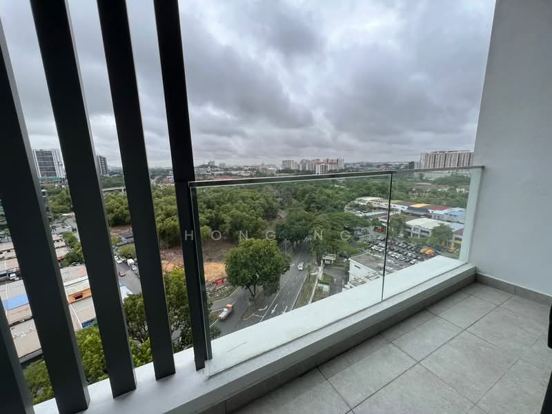 Service Residence for Rent at The Glenz @ Glenmarie - Hong Ng - Balcony - PropertyGuru.com.my