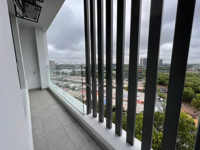 Service Residence for Rent at The Glenz @ Glenmarie - Hong Ng - Balcony - PropertyGuru.com.my