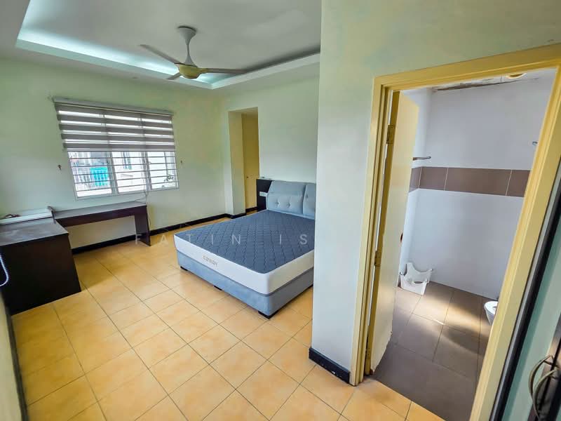 Condominium for Sale at Desa Villas - Fatin Ismail - Bedroom - PropertyGuru.com.my