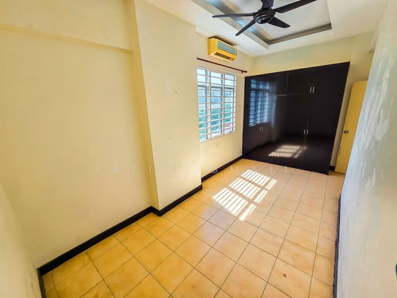Condominium for Sale at Desa Villas - Fatin Ismail - Bedroom - PropertyGuru.com.my