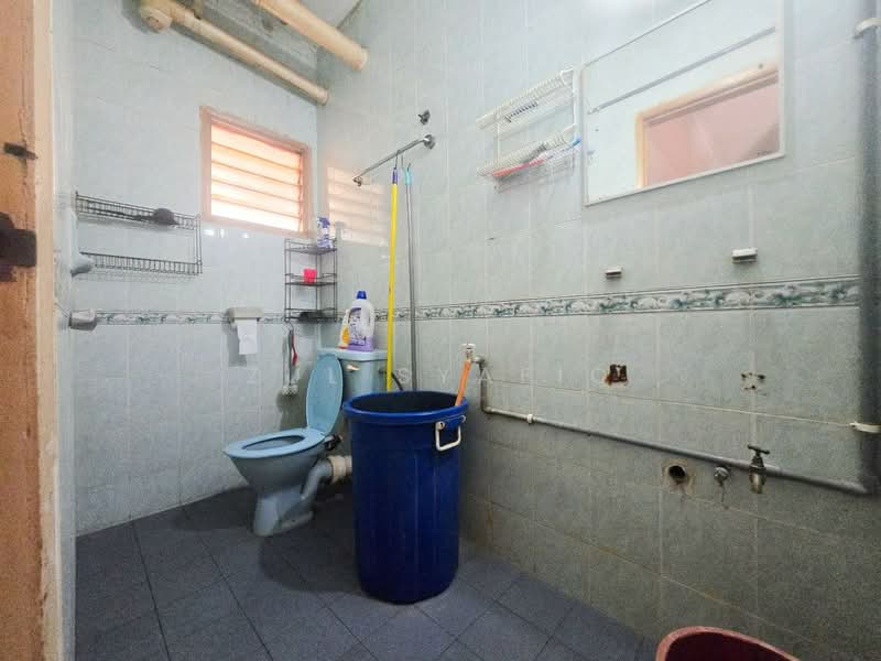 Pangsapuri untuk Dijual di Sri Kinabalu - Zul Syafiq - Bathroom - PropertyGuru.com.my
