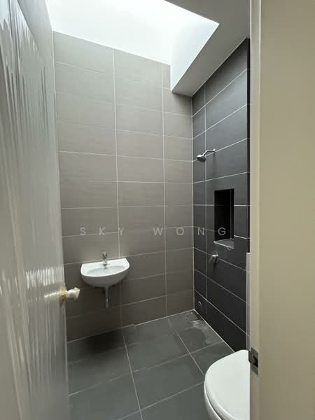 3-storey Terraced House for Sale in Shah Alam (Selangor) - Sky Wong - Bathroom - PropertyGuru.com.my
