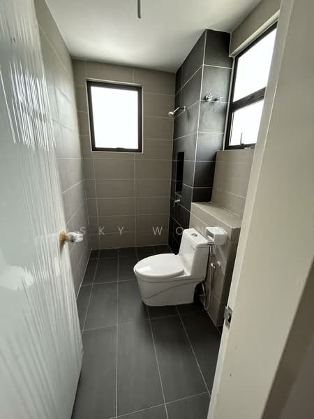 3-storey Terraced House for Sale in Shah Alam (Selangor) - Sky Wong - Bathroom - PropertyGuru.com.my