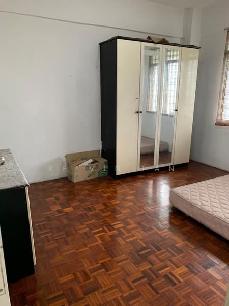 Rumah Flat untuk Disewa di Taman Bukit Jambul - Kelvin Tan - Bedroom - PropertyGuru.com.my