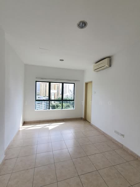 Kondominium untuk Dijual di Changkat View - Julian Tong - Living Room - PropertyGuru.com.my