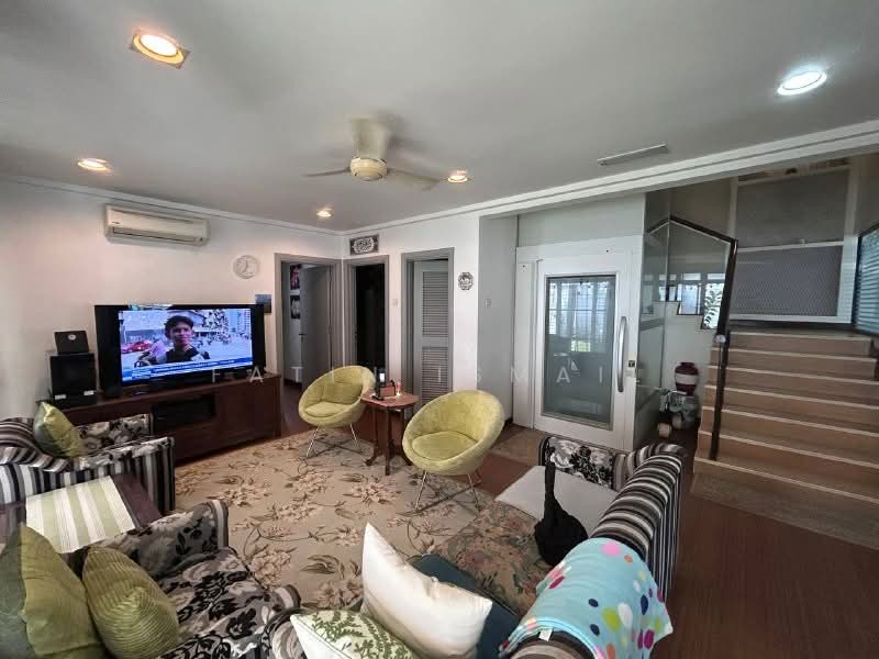 Rumah Teres 3 Tingkat untuk Dijual di Taman Melawati (Ulu Kelang) - Fatin Ismail - Living Room - PropertyGuru.com.my