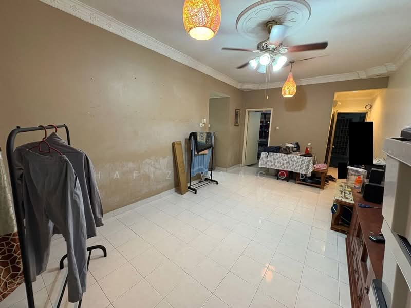 Apartment for Sale at Seri Ixora Apartment - Hafiz Yaacob - Living Room - PropertyGuru.com.my