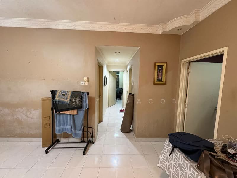 Apartment for Sale at Seri Ixora Apartment - Hafiz Yaacob - Corridor - PropertyGuru.com.my