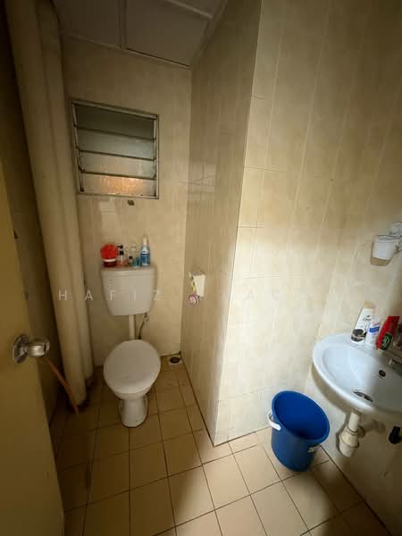 Apartment for Sale at Seri Ixora Apartment - Hafiz Yaacob - Bathroom - PropertyGuru.com.my