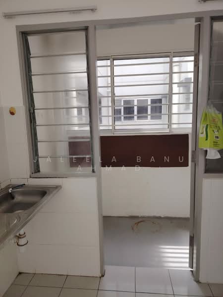 Pangsapuri untuk Disewa di Pangsapuri Aranda - Jaleela Banu Ahmad - Kitchen - PropertyGuru.com.my