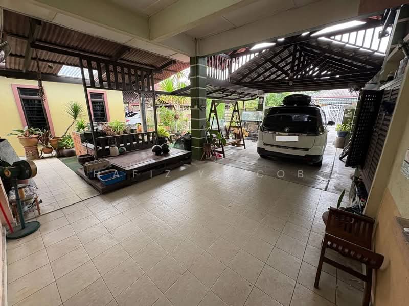 Bungalow for Sale in Taman Aisyah (Shah Alam) - Hafiz Yaacob - Exterior - PropertyGuru.com.my