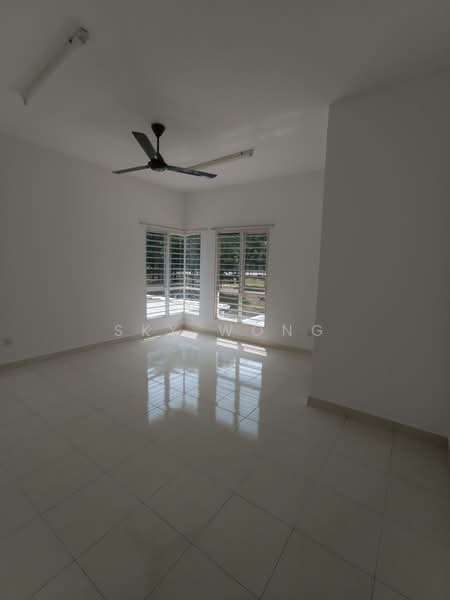 Cluster House for Sale in Setia Impian (Setia Alam) - Sky Wong - Living Room - PropertyGuru.com.my