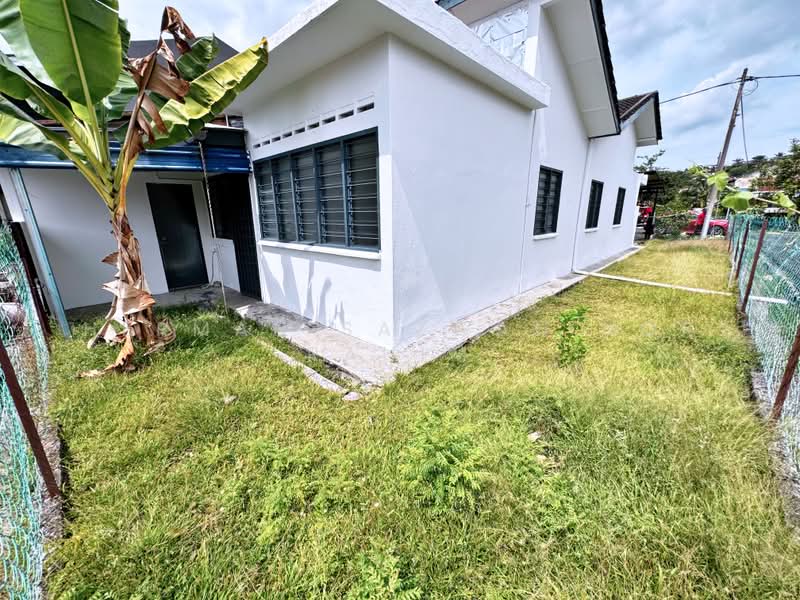 1-storey Terraced House for Sale in Seksyen 1 Bandar Baru Bangi (Bandar Baru Bangi) - Herman Sazwan Nor Rahim - Exterior - PropertyGuru.com.my