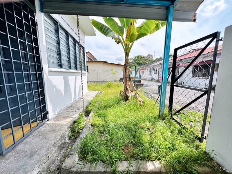 1-storey Terraced House for Sale in Seksyen 1 Bandar Baru Bangi (Bandar Baru Bangi) - Herman Sazwan Nor Rahim - Exterior - PropertyGuru.com.my