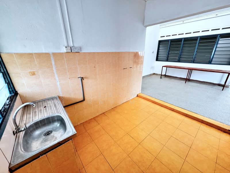 1-storey Terraced House for Sale in Seksyen 1 Bandar Baru Bangi (Bandar Baru Bangi) - Herman Sazwan Nor Rahim - Kitchen - PropertyGuru.com.my