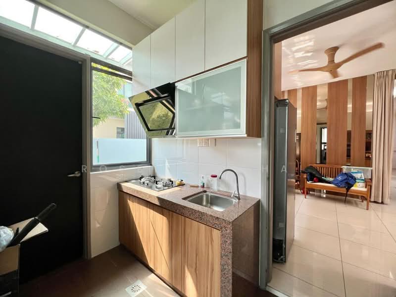 Rumah Berkembar untuk Dijual di Setia Eco Gardens (Gelang Patah) - Roselynn Chai - Kitchen - PropertyGuru.com.my