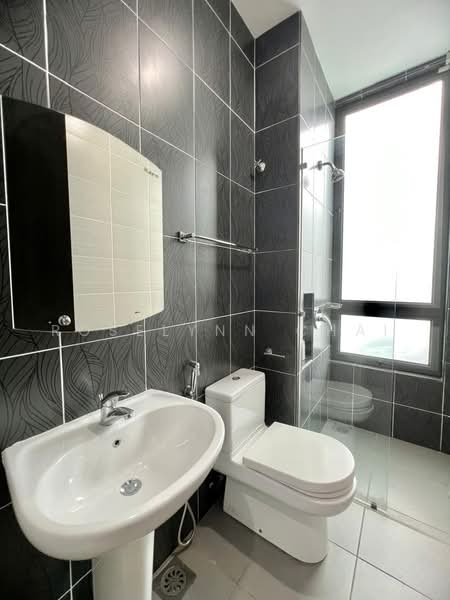 Rumah Berkembar untuk Dijual di Setia Eco Gardens (Gelang Patah) - Roselynn Chai - Bathroom - PropertyGuru.com.my