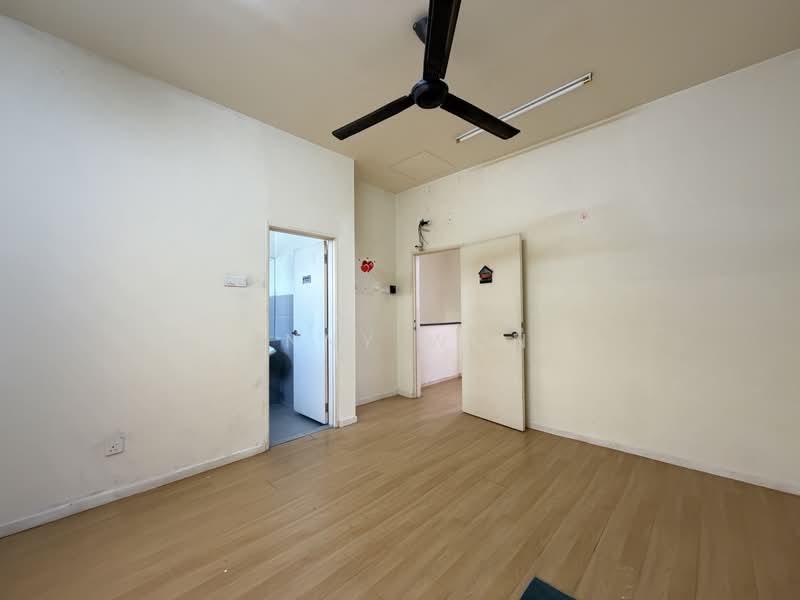 Rumah Teres 2 Tingkat untuk Dijual di Bandar Country Homes (Rawang) - Danny Wong - PropertyGuru.com.my