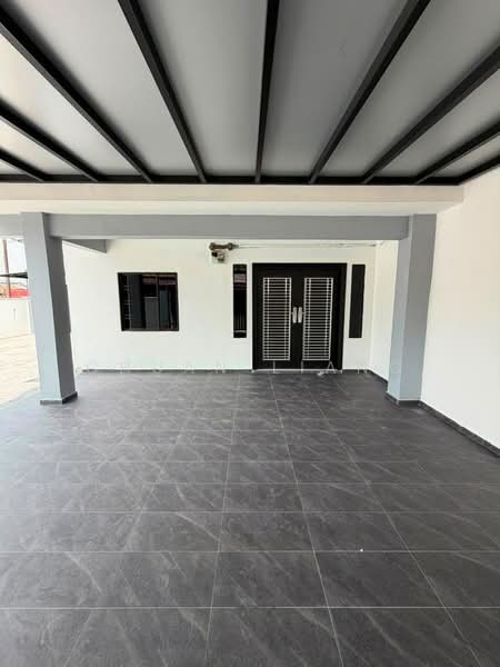 Rumah Teres untuk Dijual di Skudai (Johor) - Chuan Liang - Car Porch - PropertyGuru.com.my