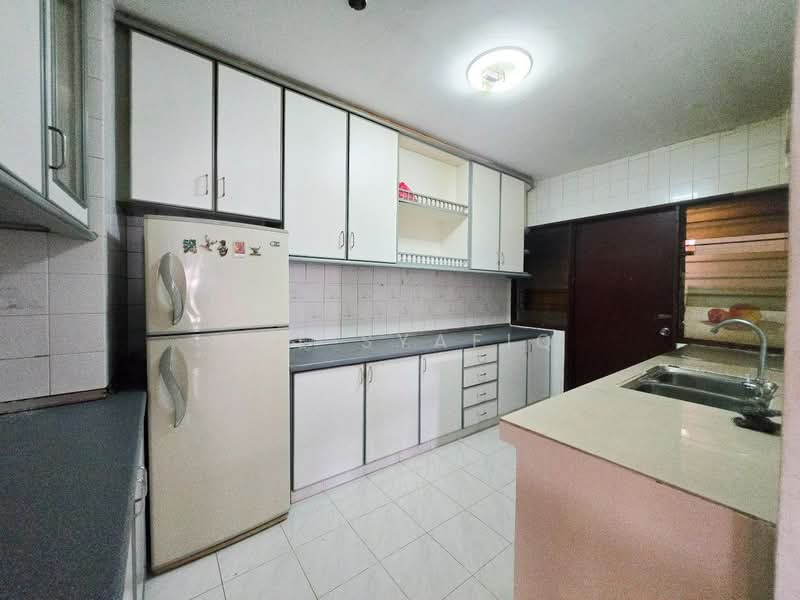 Condominium for Sale at Le Jardine Condominium - Zul Syafiq - Kitchen - PropertyGuru.com.my