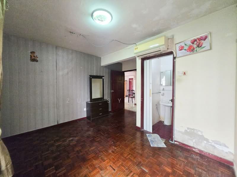 Condominium for Sale at Le Jardine Condominium - Zul Syafiq - Bedroom - PropertyGuru.com.my