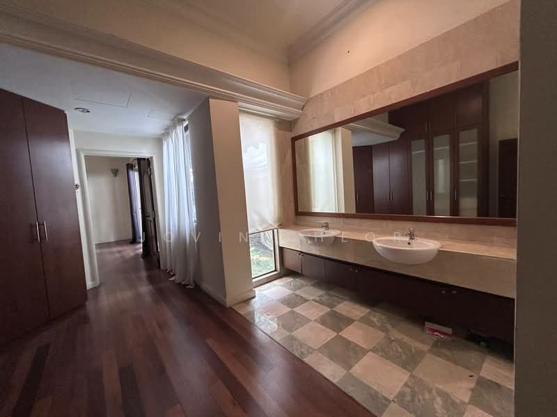 Rumah Banglo untuk Dijual di Bukit Gita Bayu (Seri Kembangan) - Jovin Cheor - Bathroom - PropertyGuru.com.my