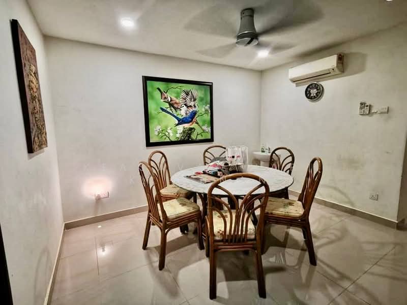 Rumah Teres 2 Tingkat untuk Dijual di SS 21, Damansara Utama (Petaling Jaya) - Keasavan Hari Krishnan - Dining Room - PropertyGuru.com.my