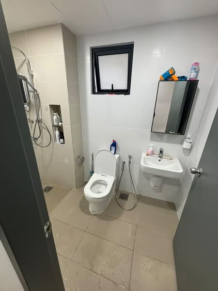Servis Apartment untuk Disewa di TRIO By Setia - Bee Ang - Bathroom - PropertyGuru.com.my