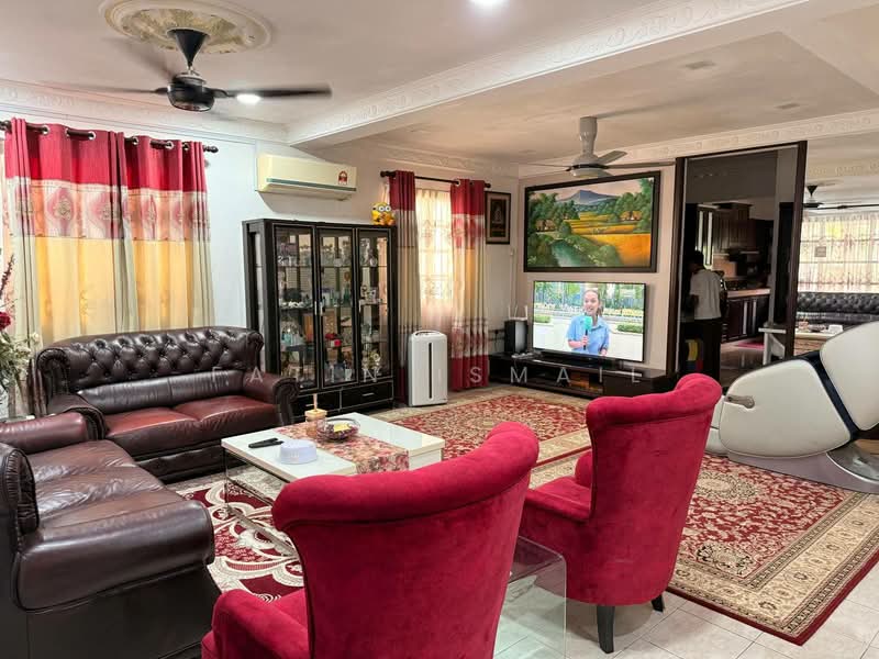 2-storey Terraced House for Sale in Taman Sutera (Kajang) - Fatin Ismail - Living Room - PropertyGuru.com.my