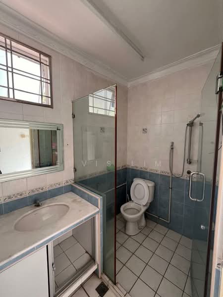 Semi-Detached House for Sale in Pantai Jerejak (Bayan Lepas) - Elvis Lim - Bathroom - PropertyGuru.com.my