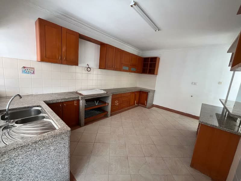 Semi-Detached House for Sale in Pantai Jerejak (Bayan Lepas) - Elvis Lim - Kitchen - PropertyGuru.com.my
