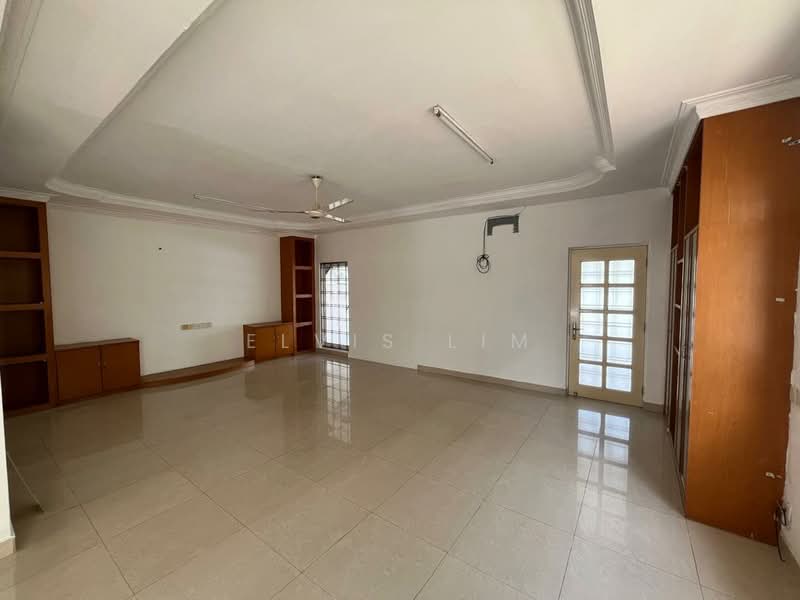 Semi-Detached House for Sale in Pantai Jerejak (Bayan Lepas) - Elvis Lim - Living Room - PropertyGuru.com.my