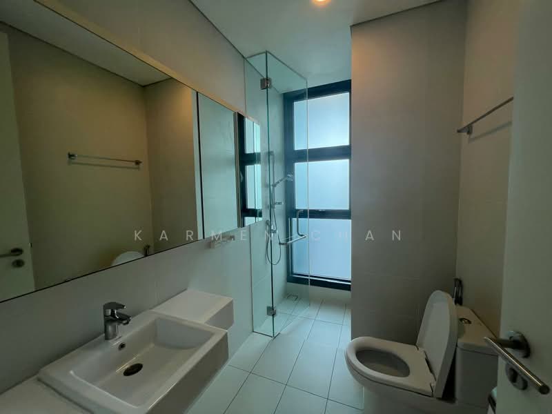 Servis Apartment untuk Disewa di Vogue Suites One - Karmen Chan - Bathroom - PropertyGuru.com.my