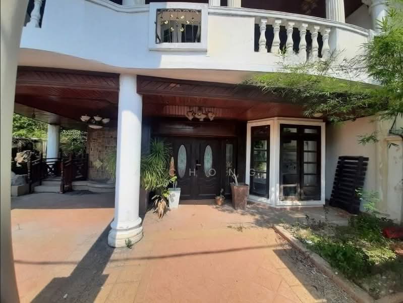 2-storey Terraced House for Sale in Taman Bachang Utama (Bachang) - A Chong - Exterior - PropertyGuru.com.my