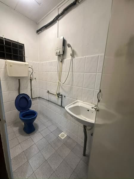 Rumah Teres 2 Tingkat untuk Disewa di Tampoi (Johor) - Alice Chia - Bathroom - PropertyGuru.com.my