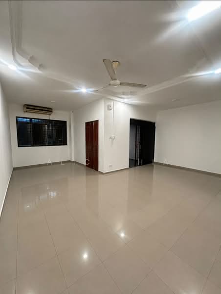 Rumah Teres 2 Tingkat untuk Disewa di Tampoi (Johor) - Alice Chia - Living Room - PropertyGuru.com.my