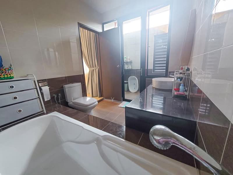 3-storey Terraced House for Sale in Bandar Bayan Bahru (Bayan Lepas) - Lim Yi An - PropertyGuru.com.my
