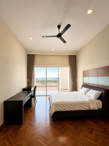 Servis Apartment untuk Dijual di Straits Quay (The Suites at Waterside) - Billy Teh - Bedroom - PropertyGuru.com.my