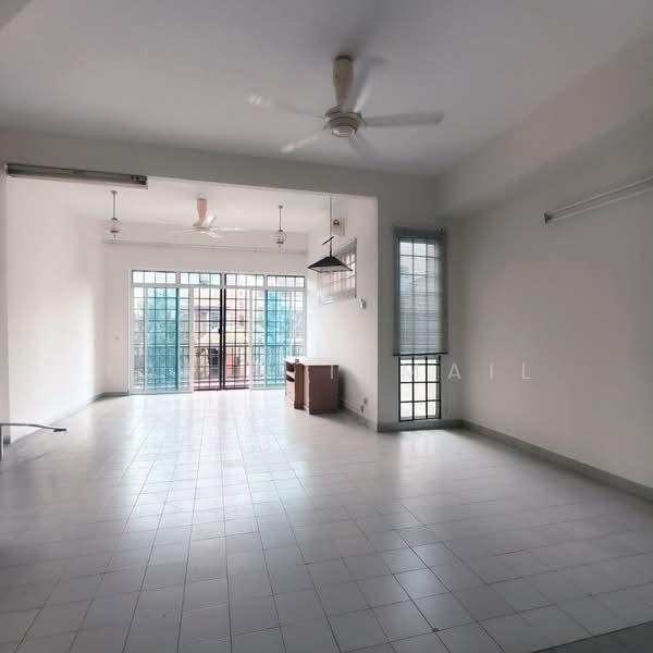 2.5-storey Terraced House for Sale in Ampang Jaya (Ampang) - Fatin Ismail - Living Room - PropertyGuru.com.my