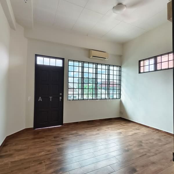2.5-storey Terraced House for Sale in Ampang Jaya (Ampang) - Fatin Ismail - Entrance - PropertyGuru.com.my