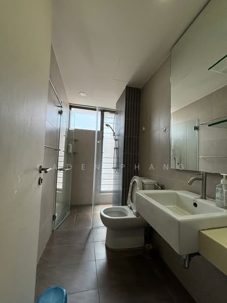 Servis Apartment untuk Disewa di Jaya One Residences - Caden Phang - Bathroom - PropertyGuru.com.my