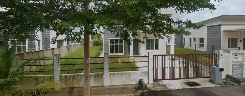 Bungalow House for Sale in Taman Sri Lambak (Kluang) - Allen . - Exterior - PropertyGuru.com.my