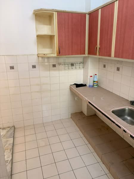Rumah Teres 2-Tingkat untuk Dijual di Taman Wawasan (Puchong) - Jowie Kwek - Kitchen - PropertyGuru.com.my