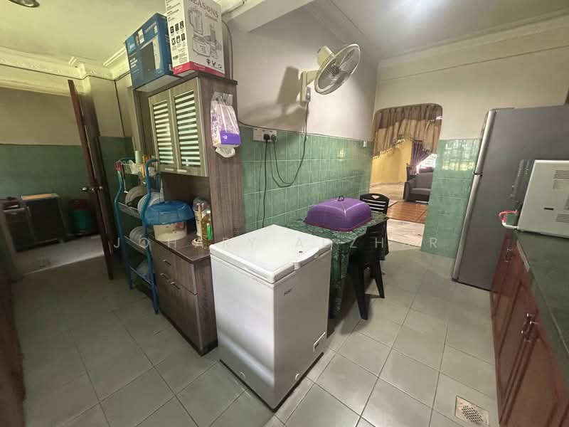 2-storey Terraced House for Sale in Taman Desa Mas (Rawang) - Johary Adzhar - Kitchen - PropertyGuru.com.my